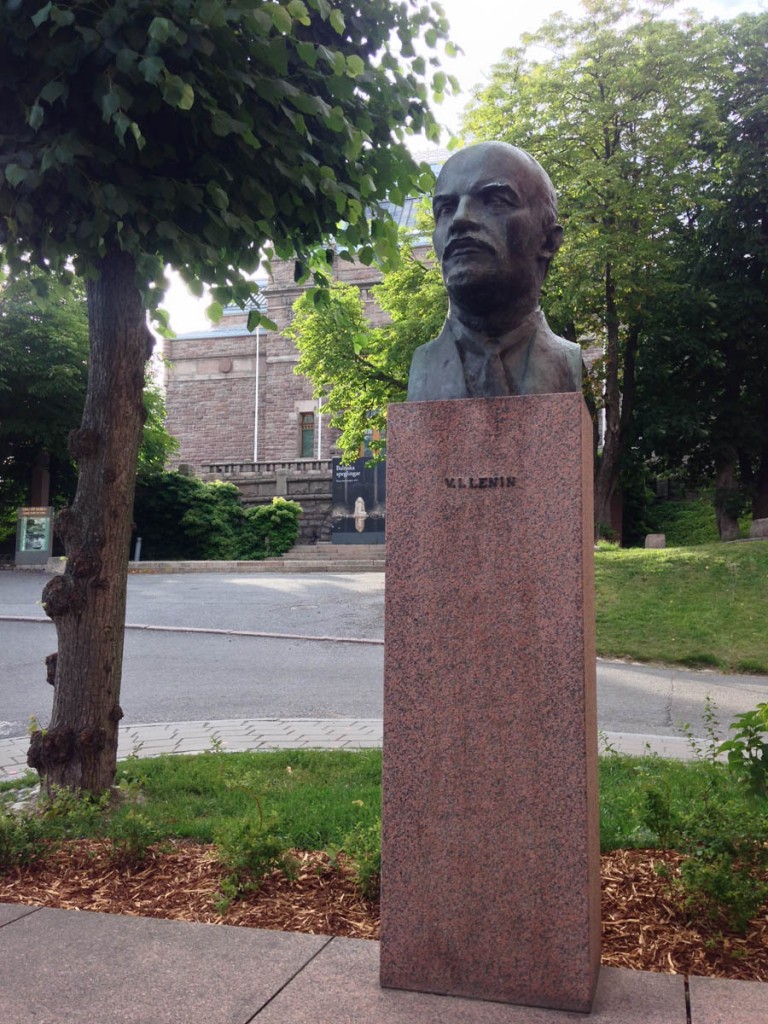 памятник Ленину в городе Турку Финляндия