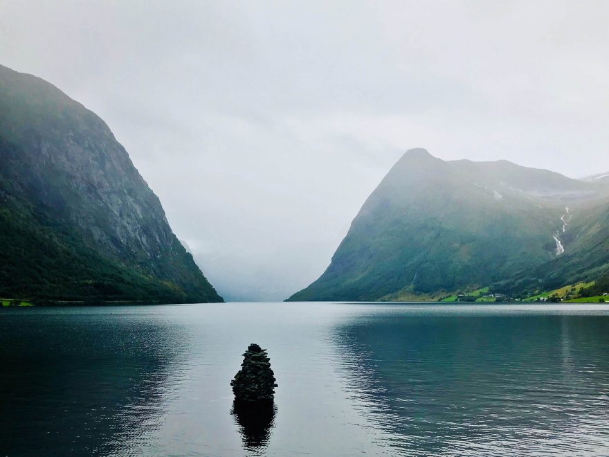 Норвегия озеро красота горы